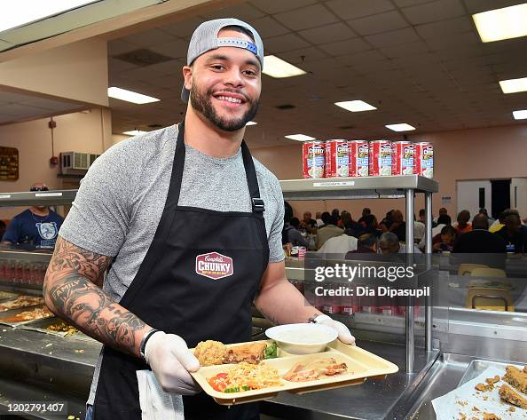 Dallas Cowboys' Dak Prescott & Campbell's Chunky Soup Donate 100,000 Bowls Of Soup To Miami Homeless Shelter Dallas Cowboys' Dak Prescott & Campbell's Chunky Soup Donate 100,000 Bowls Of Soup To Miami Homeless Shelter