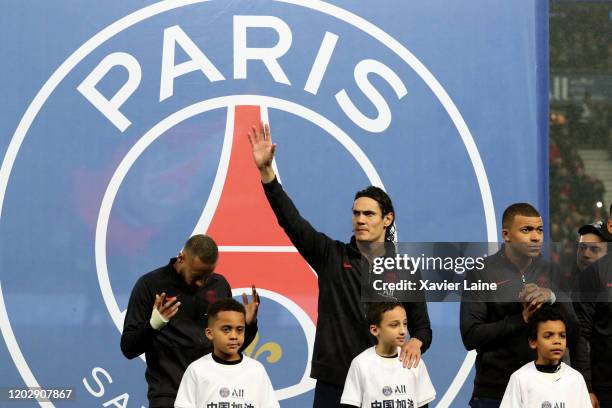 Neymar Jr of Paris Saint-Germain react with Edinson Cavani and Kylian Mbappe during the Ligue 1 match between Paris Saint-Germain and Girondins...