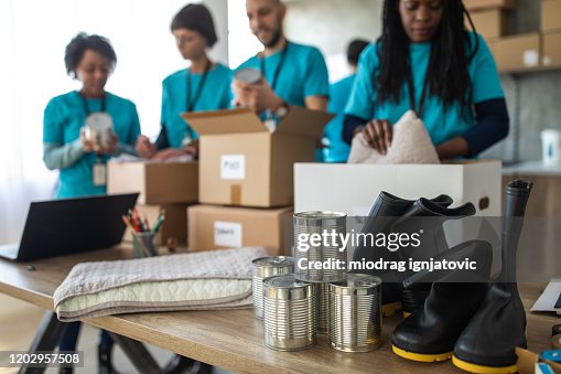 Volunteers Packing Humanitarian Aid High-Res Stock Photo - Getty Images