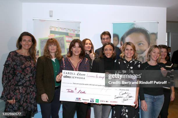 Anne-Claire Coudray, Gwendoline Hamon, Founding President of "Toutes a l'Ecole" Tina Kieffer, Julian Bugier, Laura Tenoudji and Ludivine Sagnier...