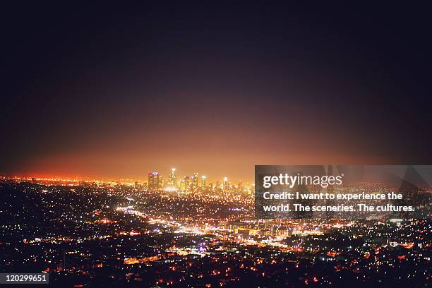 citscape at night - los angeles cityscape stock pictures, royalty-free photos & images