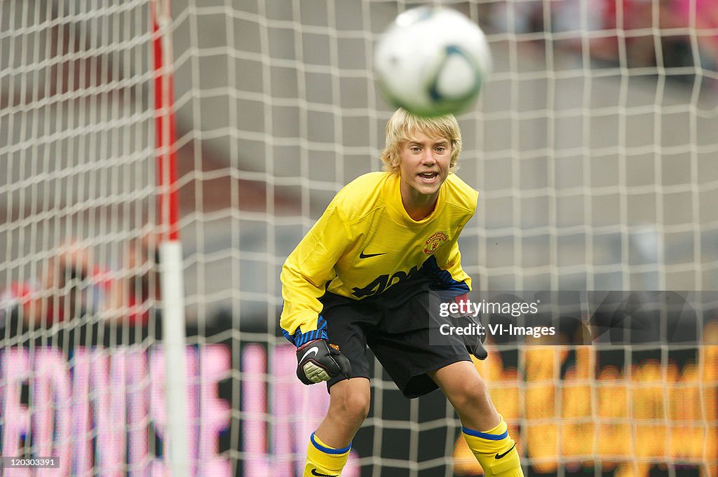 Edwin van der Sar Testimonial - Ajax U12,Manchester United U12