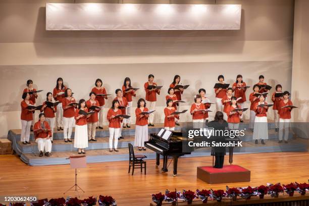 women's chorus concert - choir stage stock pictures, royalty-free photos & images