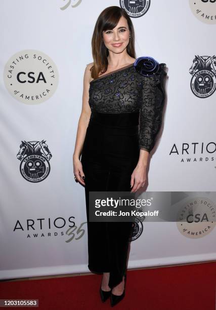 Linda Cardellini attends the Casting Society Of America's Artios Awards at The Beverly Hilton Hotel on January 30, 2020 in Beverly Hills, California.