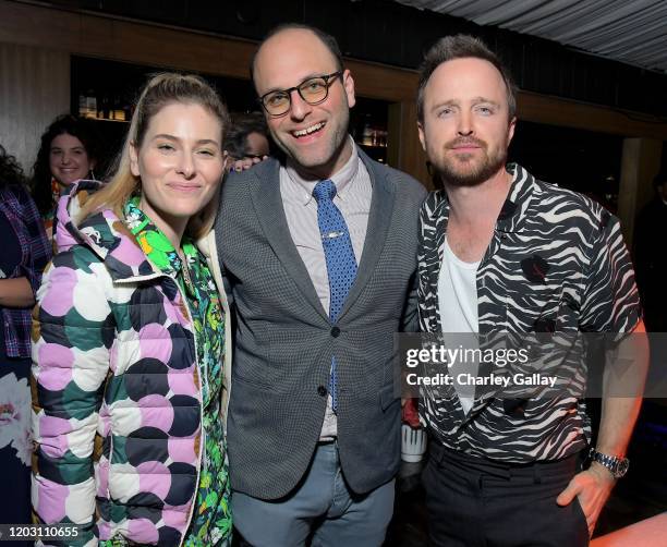 Lisa Raphael At 55 32 Photos & High Res Pictures - Getty Images