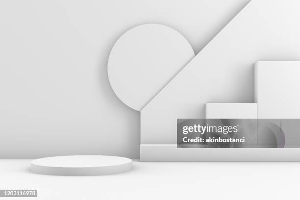 3d geometrische formen abstrakten minimalen hintergrund, leeren produktständer, weißer hintergrund - man standing white background stock-fotos und bilder