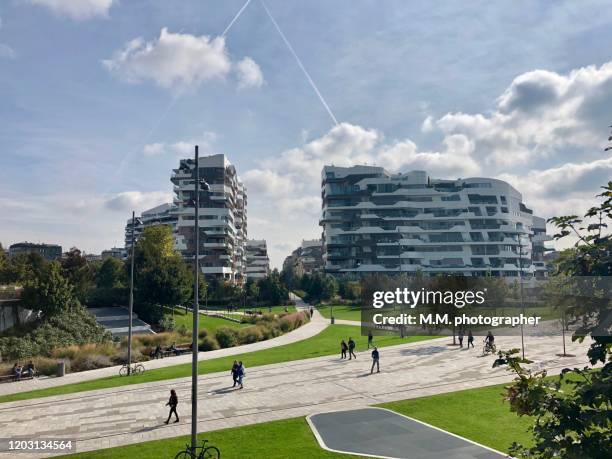 milano citylife2 - milan skyscraper stock pictures, royalty-free photos & images