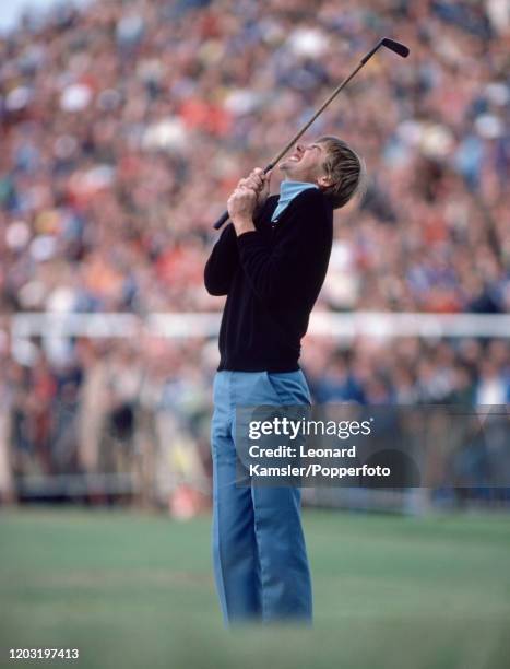 Scottish golfer Ken Brown reacts during the British Open Golf Champonship at the Muirfield Golf Links in Gullane, Scotland, circa July 1980.