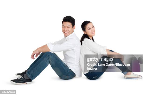 16 640点の床に座る 男性のストックフォト Getty Images 16 640点の床に座る 男性のストックフォト Getty Images