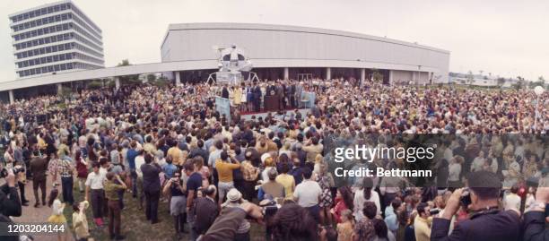 General view of crowd at Manned Spacecraft Center as Nixon appeared to honor flight controllers who helped the crippled Apollo 13 to a successful...
