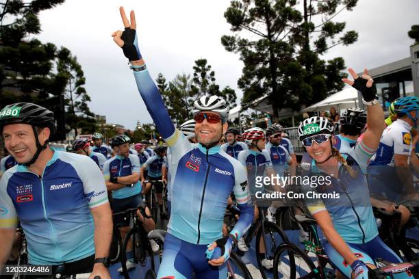 Start / Cadel Evans of Australia Ex Pro-Cyclist / Rochelle Gilmore of Australia / Fans / Public / Peloton / during the Swisse People's Ride a fan...