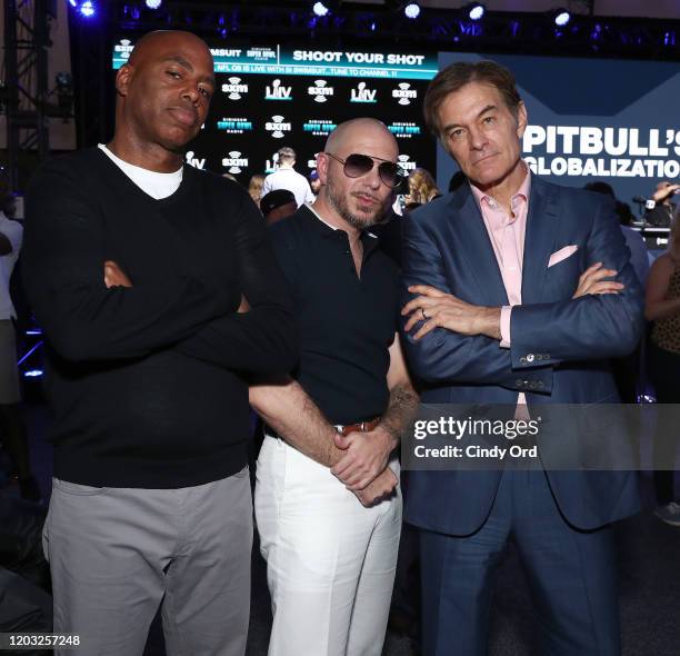 Entertainment Toinght's Kevin Frazier, SiriusXM host Pitbull and Dr. Oz attend day 3 of SiriusXM at Super Bowl LIV on January 31, 2020 in Miami,...