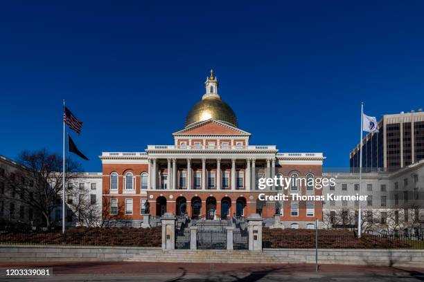 massachusetts state house - boston massachusetts landmark stock pictures, royalty-free photos & images