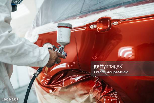 pintura de coches - pintada fotografías e imágenes de stock