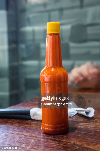 colombian red hot sauce - salsa fotografías e imágenes de stock