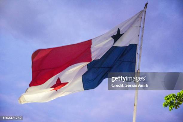 panama flag - panamá imagens e fotografias de stock