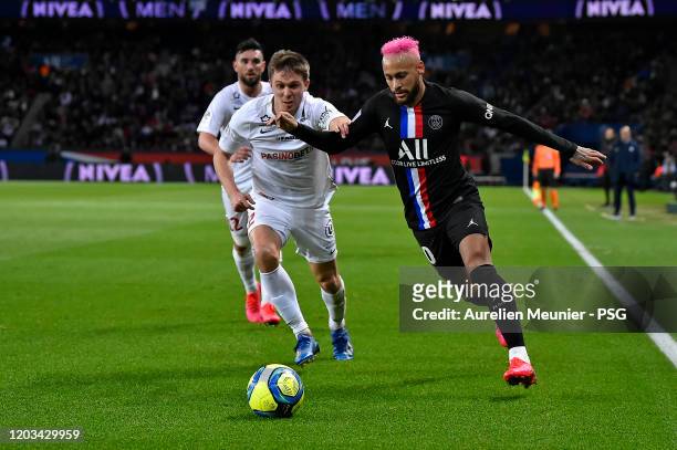 Neymar Jr of Paris Saint-Germain fights for the ball during the Ligue 1 match between Paris Saint-Germain and Montpellier HSC at Parc des Princes on...