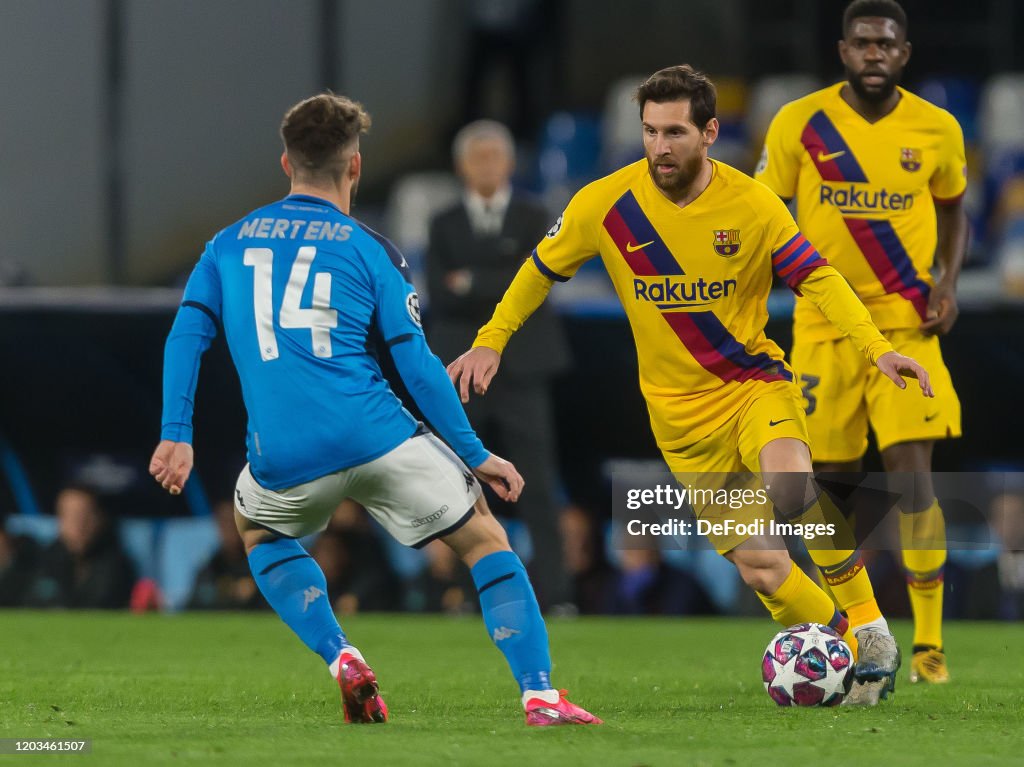 SSC Napoli v FC Barcelona - UEFA Champions League Round of 16: First Leg