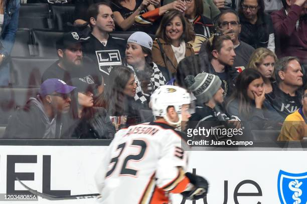 Comedian Arsenio Hall watches the Los Angeles Kings game during the second period against the Anaheim Ducks at STAPLES Center on February 1, 2019 in...