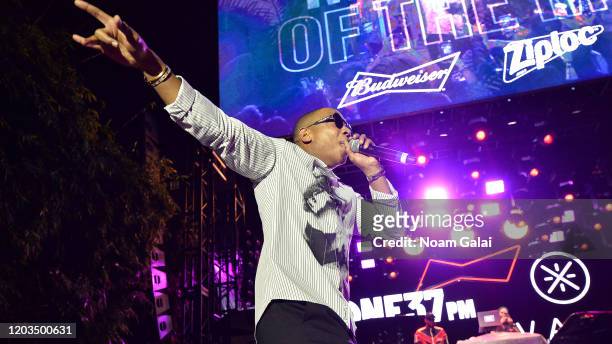 Ja Rule performs onstage at ONE37pm x Dwyane Wade's Masters of the Mic Karaoke at Night Two of BUDX Miami by Budweiser on February 01, 2020 in Miami...