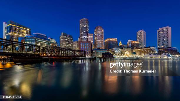 boston skyline - boston cityscape stock pictures, royalty-free photos & images