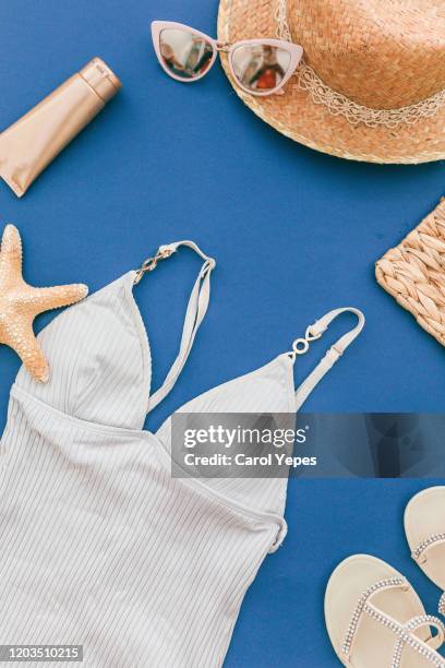 eye glasess, swimsuit,straw summer hat,seashells,sandals - blue white summer hat background stock pictures, royalty-free photos & images