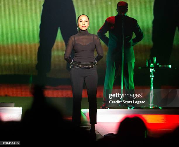 Samea Singer 594 Sade (Singer) Stock Photos, High-Res Pictures, and Images - Getty ...