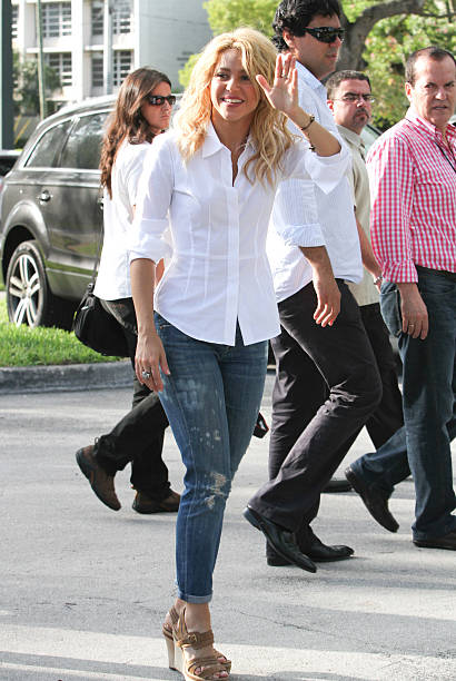 Shakira Attends Pies Descalzos Press Conference