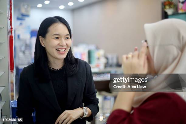 ophthalmology - veil stock pictures, royalty-free photos & images