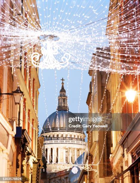 christmas in london - st pauls london stock pictures, royalty-free photos & images