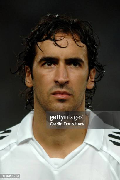 33 Real Madrid Raul Gonzales Photos & High Res Pictures - Getty Images