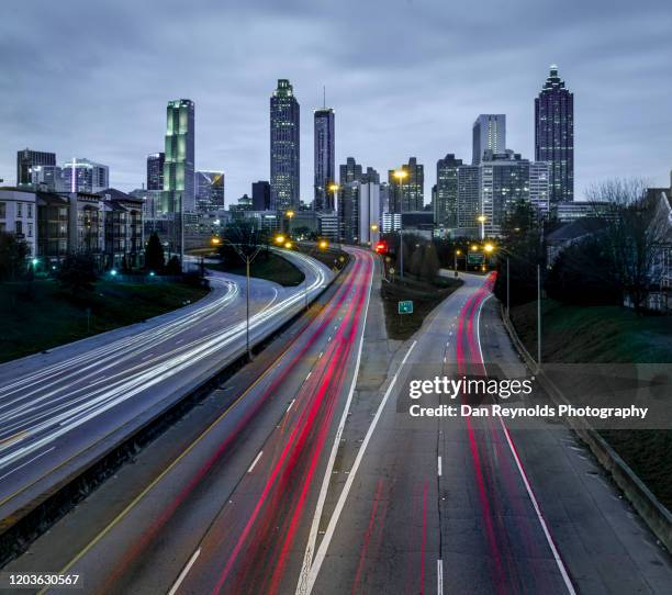 light trails atlanta - atlanta skyline car stock pictures, royalty-free photos & images