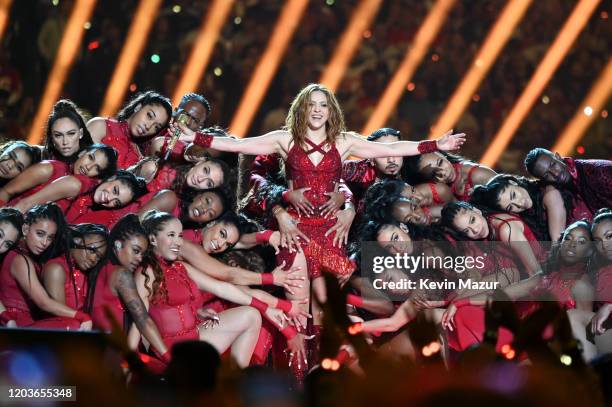 Shakira Super Bowl Photos and Premium High Res Pictures - Getty Images