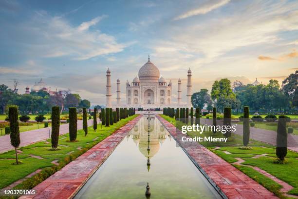 taj mahal agra moody sunrise twilight relections india - islam temple stock pictures, royalty-free photos & images