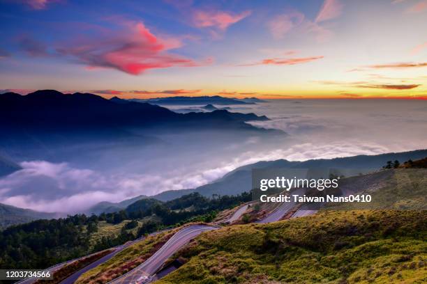 clouds summit - taroko gorge national park stock pictures, royalty-free photos & images