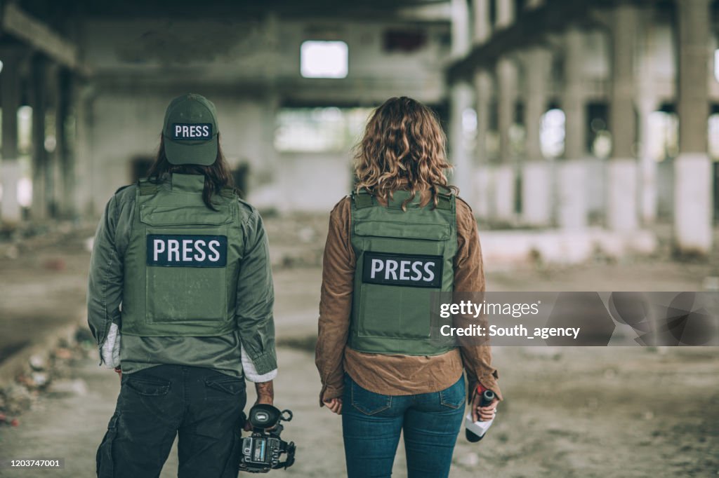 Two journalists in the war zone