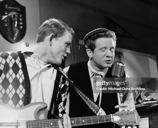 American actors Ron Howard and Donny Most in a scene from the television sitcom 'Happy Days', USA, 1977.