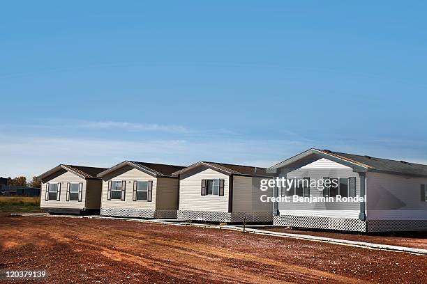 mobile homes for sale - prefab four foto e immagini stock