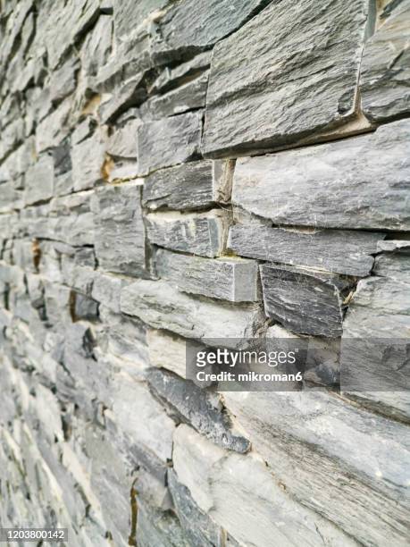 stone wall - mur texture stock pictures, royalty-free photos & images