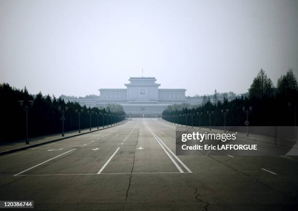 Road going to the Kiim Il Sung Mausoleum in PyongYang, North Korea in 2008 - At the end of this road, the Mausoleum of Kim Il Sung. The access is to...