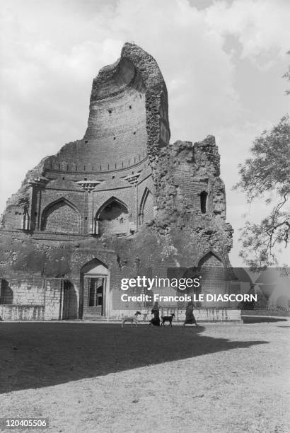 Bahmani 13 Bahmani Architecture Stock Photos, High-Res Pictures, and Images ...