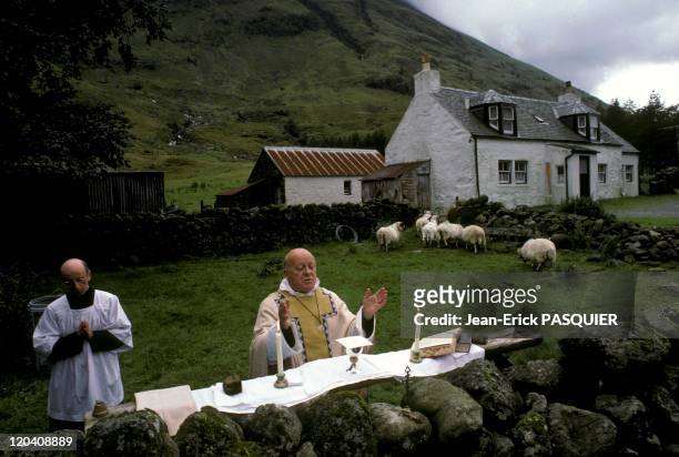 The Priest, Mass And Sheep In United Kingdom In 1987 - Homesickness is a feeling that also affects the cure of Chamblac-Each year, a is the return to...