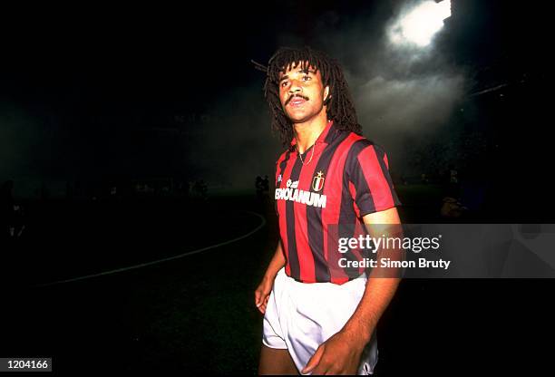 Ruud Gulitt of AC Milan in action during the Eurpean Cup Semi-final match against Real Madrid. The match ended in a 5-0 win for AC Milan. \ Mandatory...