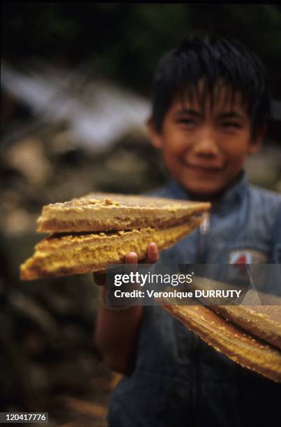 Mainit Photos and Premium High Res Pictures - Getty Images