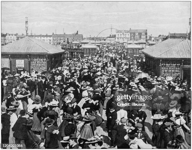 stockillustraties, clipart, cartoons en iconen met antieke foto van het britse imperium: het dansen op de pijler in blackpool, lancashire - blackpool-lancashire