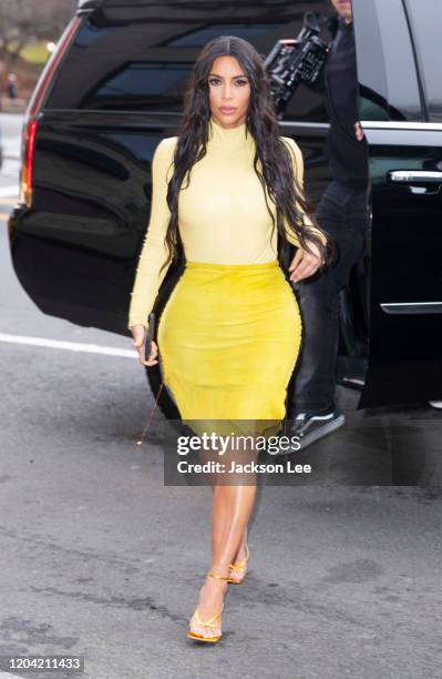 2,300 Kim Kardashian Gold Stock Photos, High-Res Pictures, and