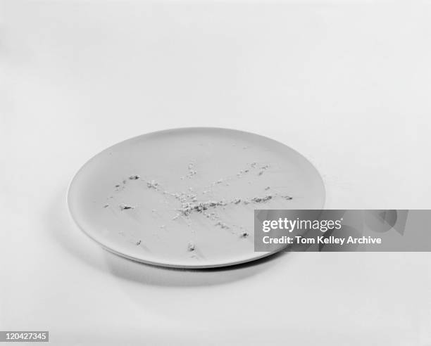 empty plate of cake - 1961 stock pictures, royalty-free photos & images