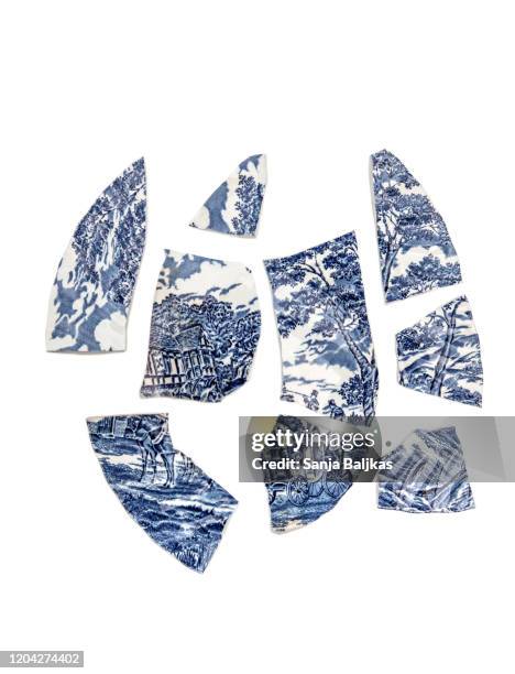 broken old plate - blue and white porcelain style stock pictures, royalty-free photos & images