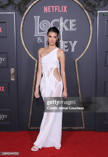 Laysla De Oliveira attends the "Locke & Key" series premiere photo call at the Egyptian Theatre on February 05, 2020 in Hollywood, California.