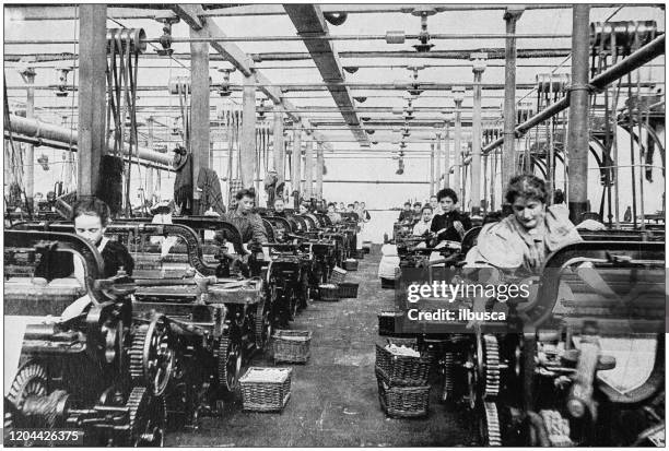 ilustrações, clipart, desenhos animados e ícones de foto antiga do império britânico: moinho de algodão lancashire - século xix